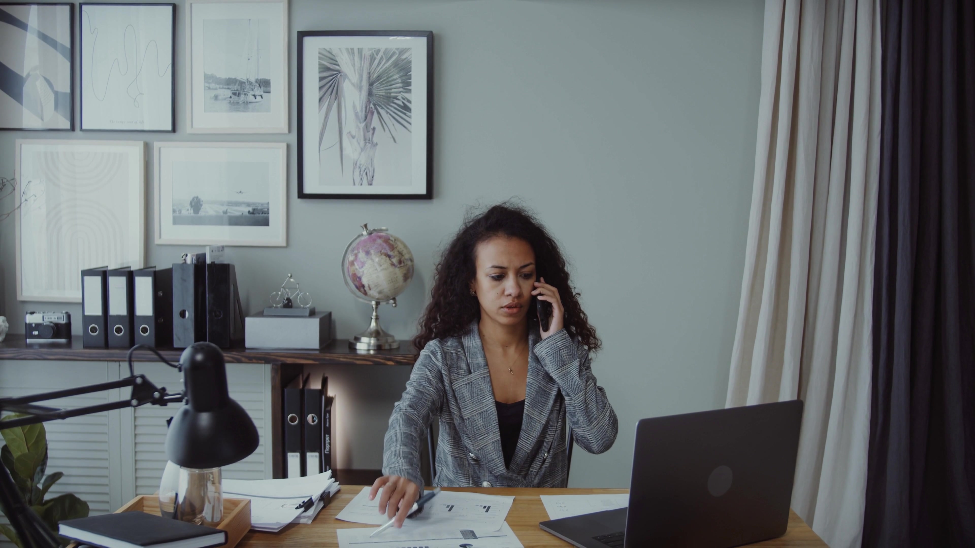 6700022-uhd_3840_2160_25fps (online-video-cutter.com)